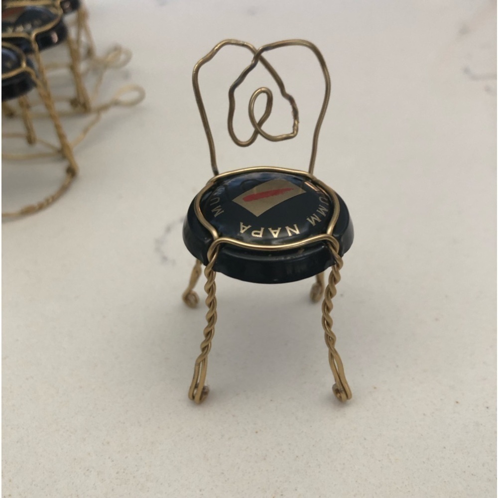 50 Mum Champagne Wire Cages with Caps
